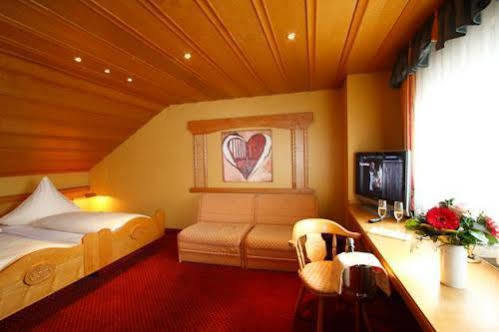 Hotel Petershof Констанц Екстериор снимка