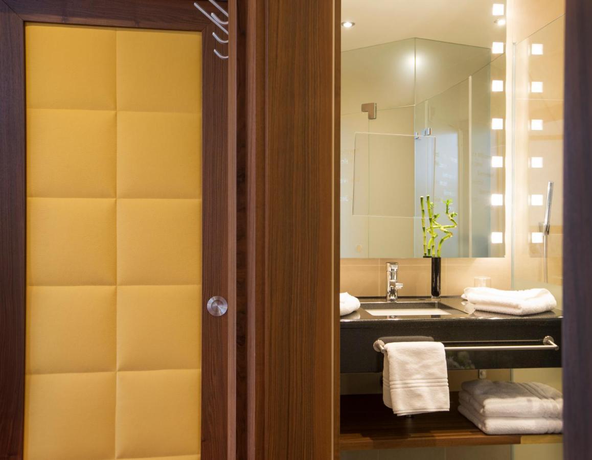 Hotel Petershof Констанц Екстериор снимка