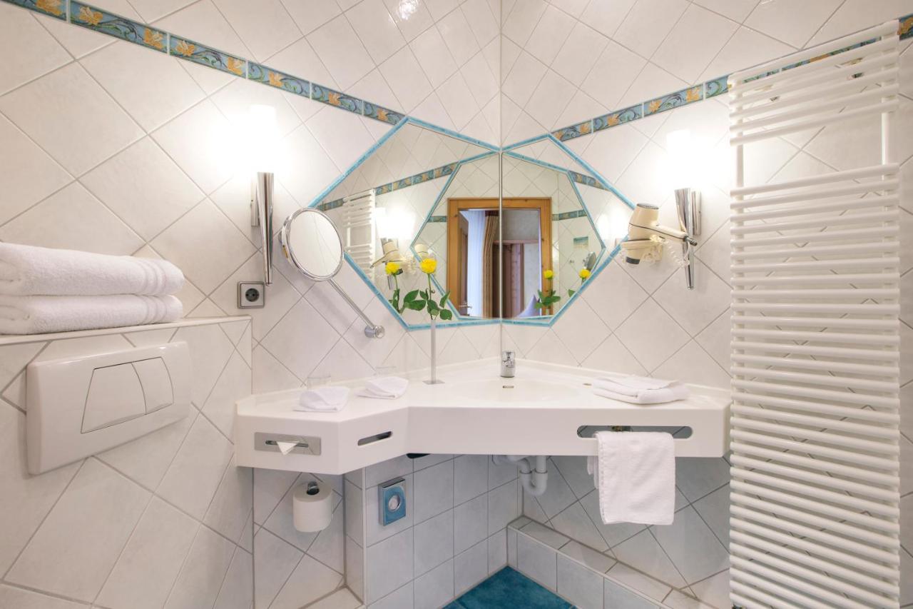 Hotel Petershof Констанц Екстериор снимка